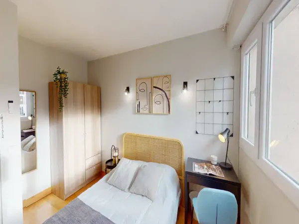 Loue chambre en colocation meublée
