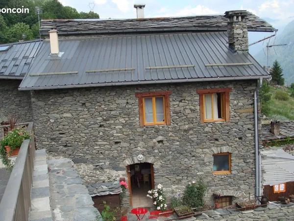 ORELLE ­ Bonvillard ­ Maison de village