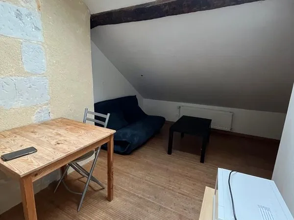 Studio meuble dans la doutre