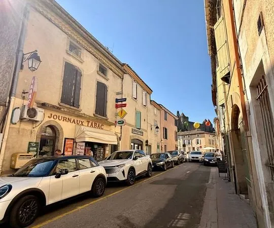 Opportunité rare : Immeuble avec fort potentiel locatif en