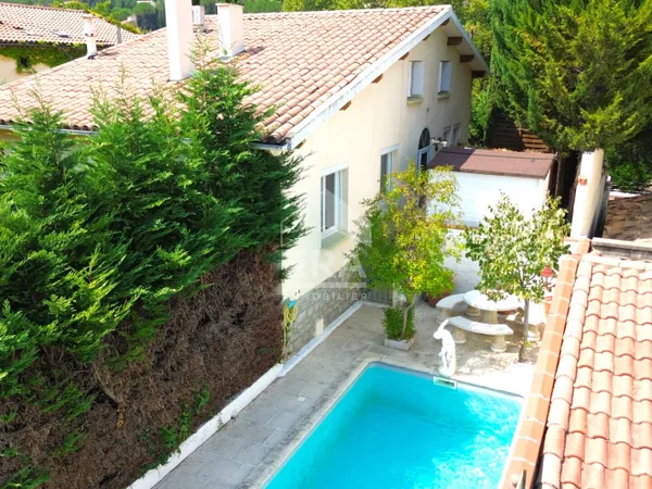 Maison 9 pièces 189 m²