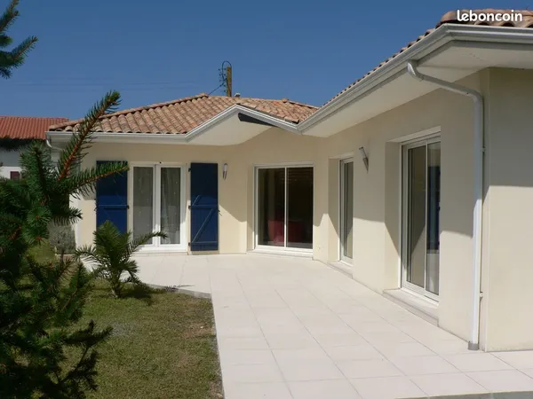 MAISON MEUBLEE PLEIN PIED / TARNOS PLAGE. Location à l'année