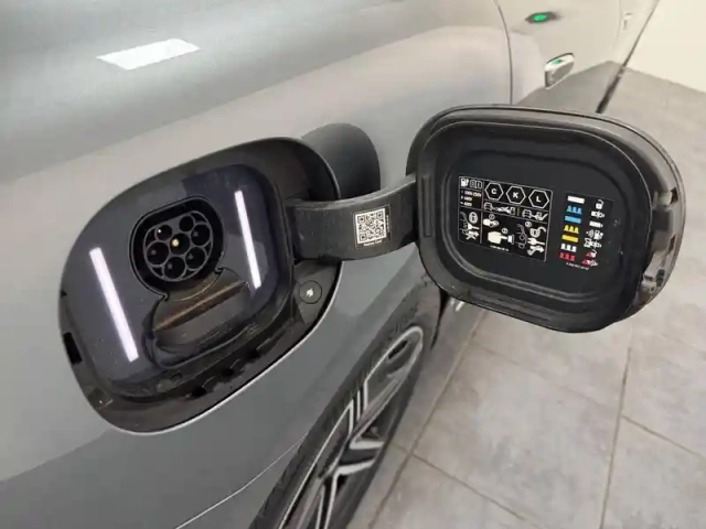 Mercedes Classe E eqe 350+ amg line — photo 15