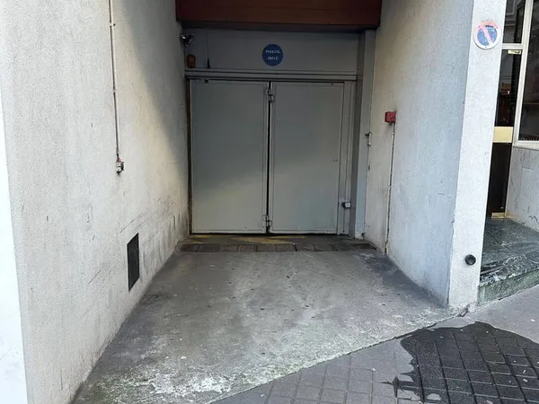 Parking 12 m²