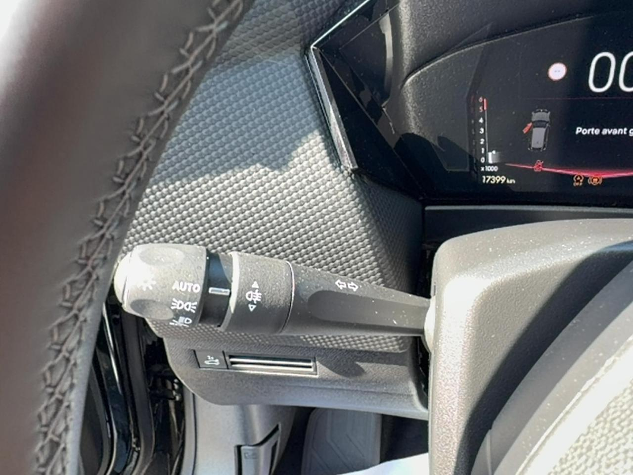 Ds Ds 4 bluehdi 130 rivoli auto — photo 19