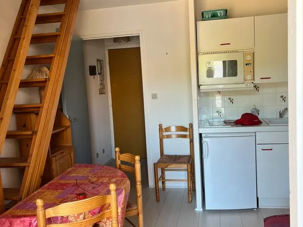 Studio. Mezzanine. Loggia. Port Olona. 16,40 m2