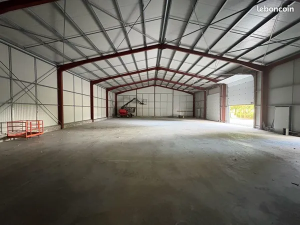 Location bâtiment stockage
