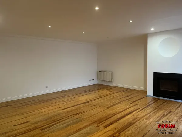 T5 Triplex BX JARDIN PUBLIC