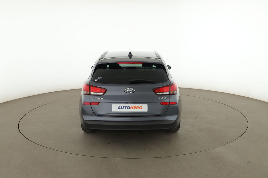 Hyundai i30 SW 1.6 CRDi — photo 4