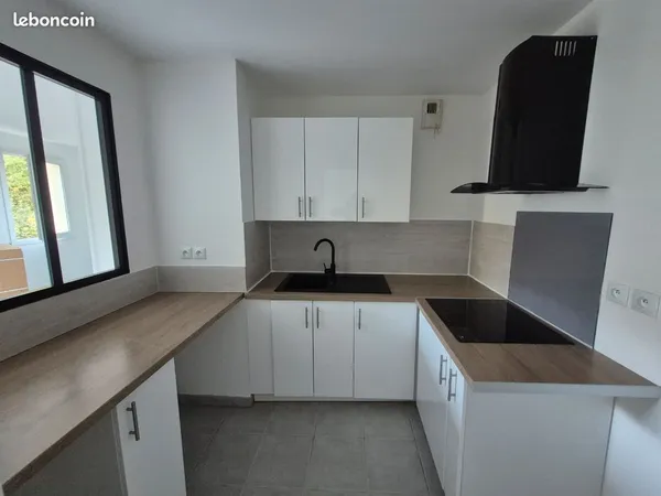 Bel appartement T1 de 33 m² - Refait à neuf avec balcon et parking privatif