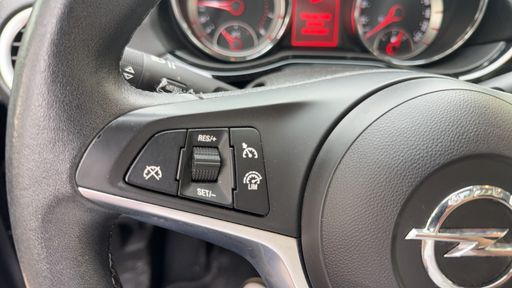 Opel Adam 1.0 Turbo 115 - Glam – 2018 – 83925 km – Essence – Boîte Manuelle — photo 13