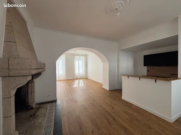 Bel appartement T3 totalement rénové centre ville