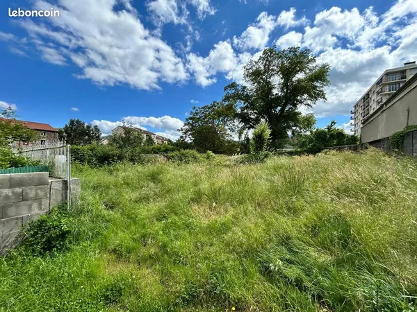 Terrain 202 m² ST CHAMOND