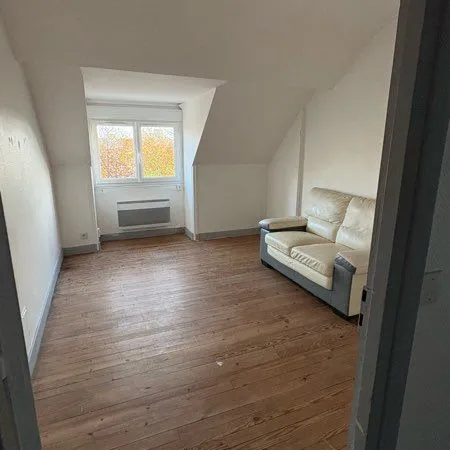 Appartement 2 pièces plein bourg portbail