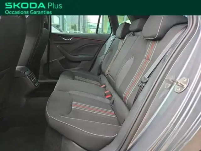 Skoda Kamiq 1.0 tsi evo 2 116 ch dsg7 monte carlo — photo 9