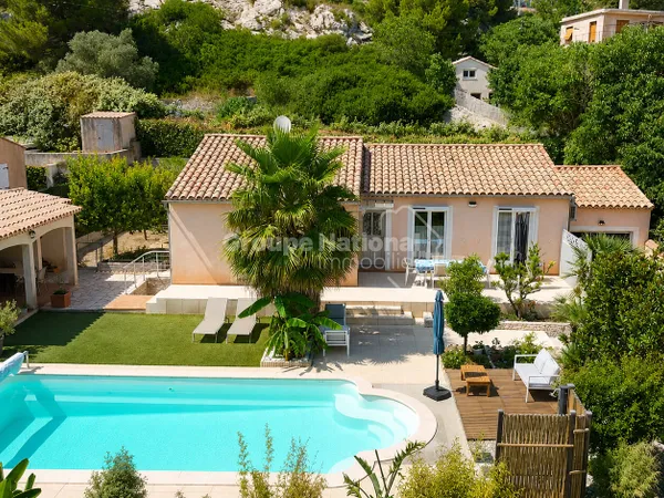 Maison familiale avec piscine ? Le Rove