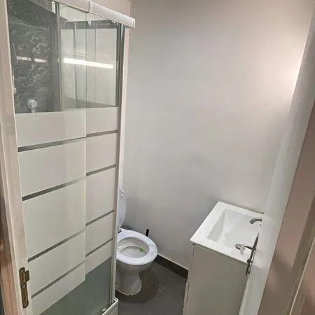 Studio meublé 20m2 RER D Villeneuve st Georges proche commerce bus gare garant obligatoire