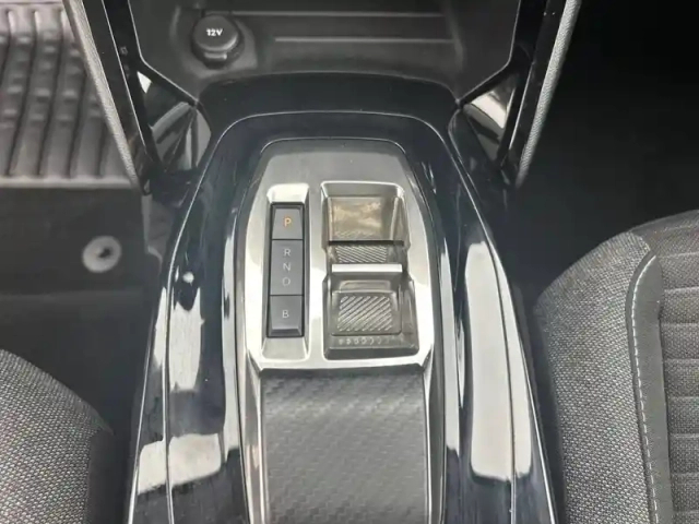 Peugeot 208 electrique 50 kwh 136ch — photo 14