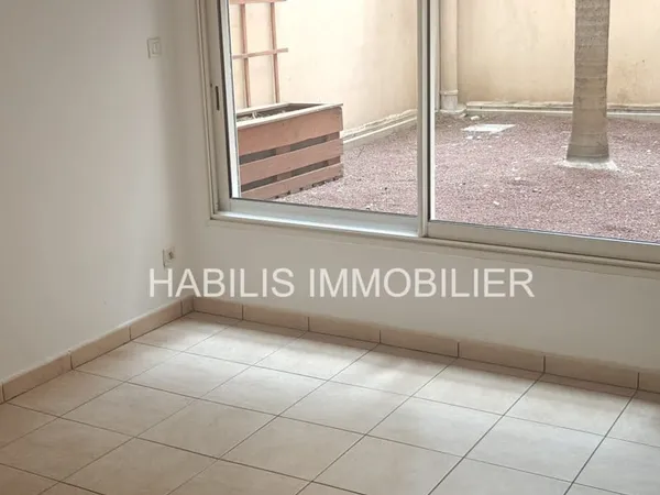 A LOUER - APPARTEMENT T3 - D'ENVIRON 78 M2 - SAINT-DENIS -