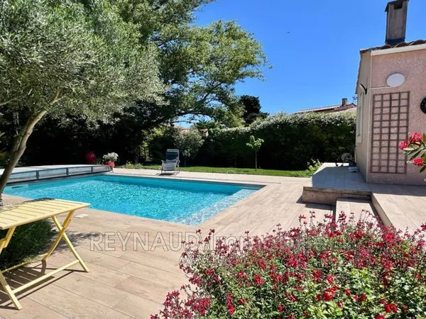 Maison de plain-pied 4 pièces 109 m²