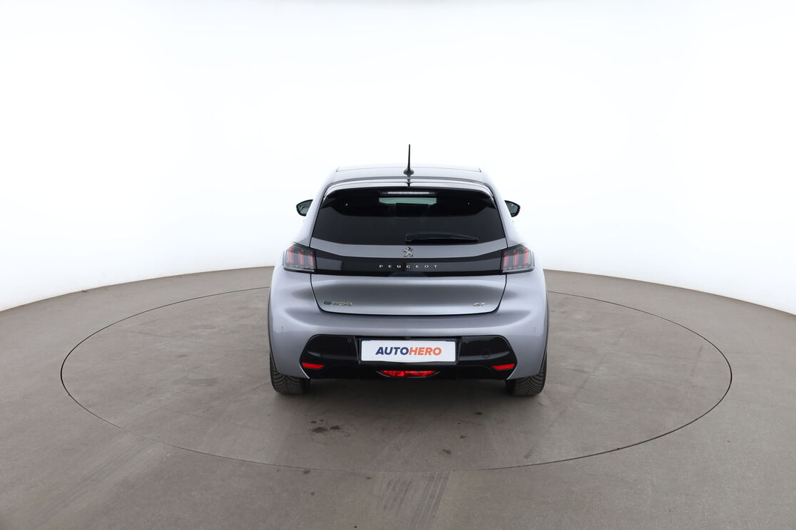 Peugeot 208 Electrique 50 kWh GT — photo 4