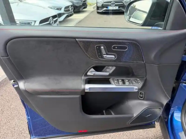 Mercedes Glb 220 d 4matic amg line — photo 34