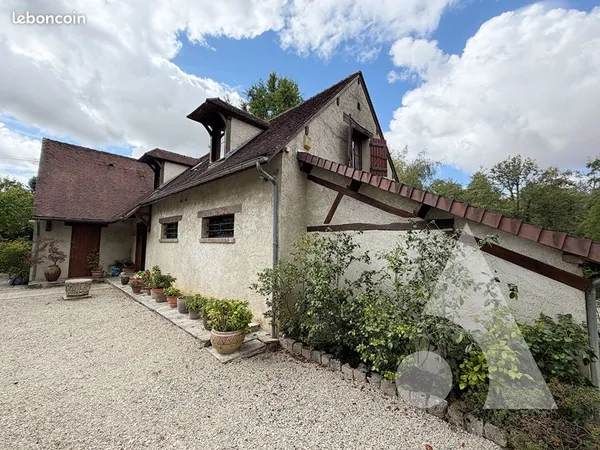 Maison 12 pièces 265 m²