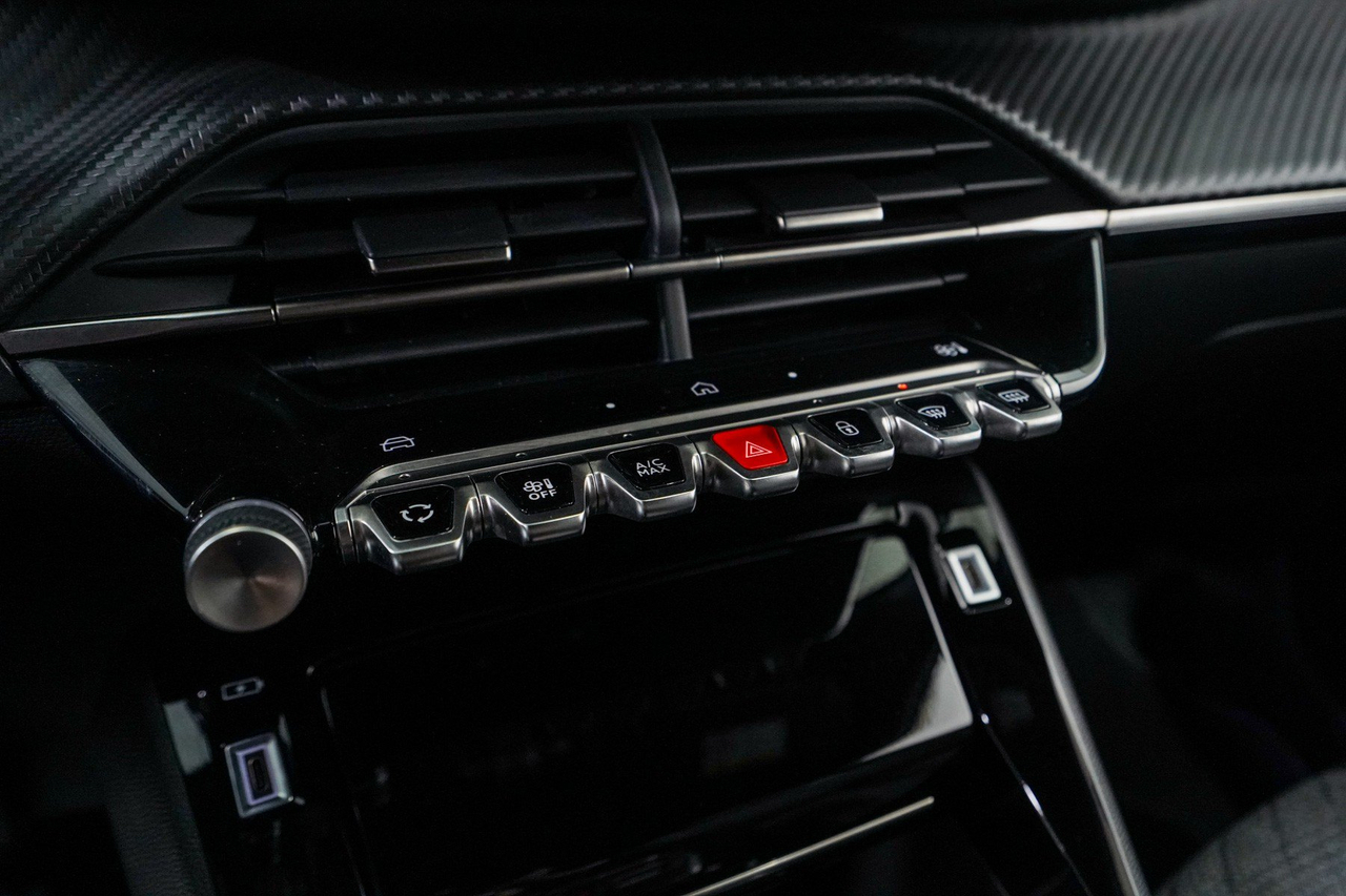 Peugeot 2008 — photo 24