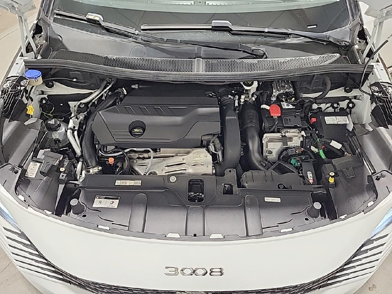 Peugeot 3008 hybrid 225 e-eat8 allure pack — photo 15