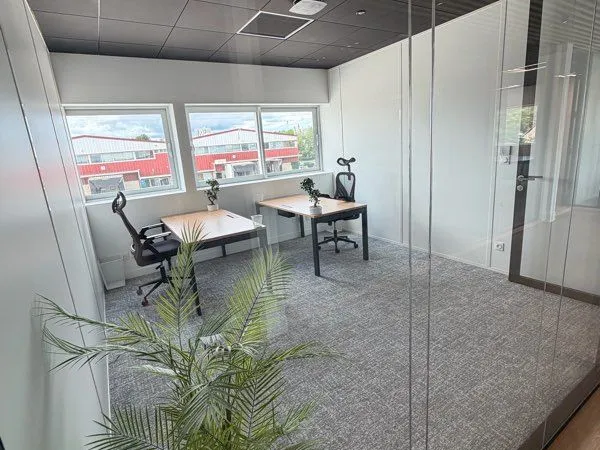Bureau privatif de 16 m² à louer - Saint-Genis-Laval (limite Pierre-Bénite)