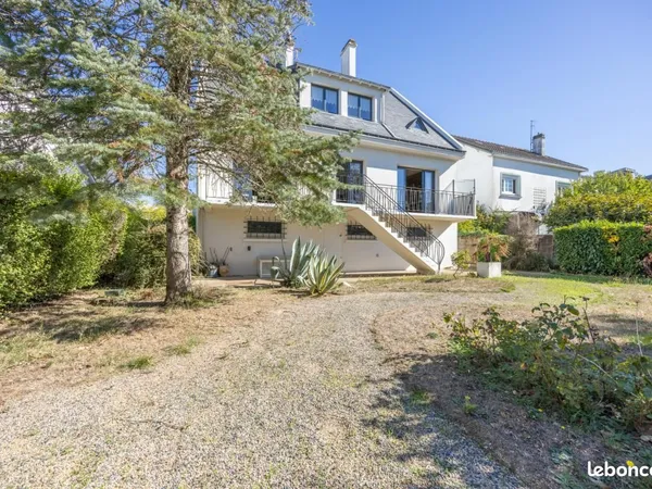 Maison 7 pièces 153 m²
