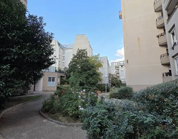 Studio 1 pièce 24 m²