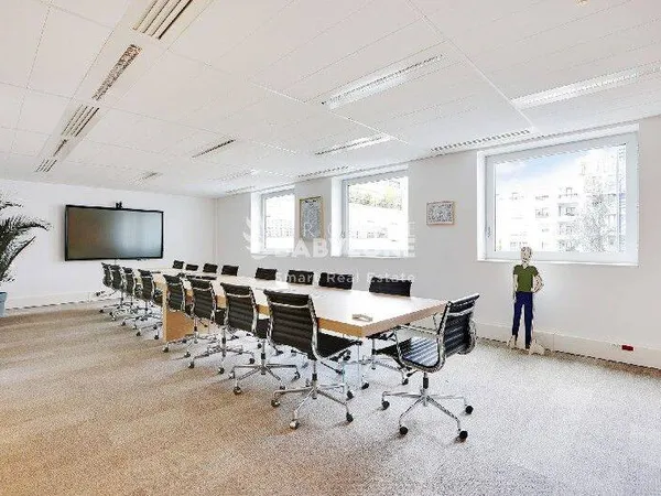 Bureaux 436 m²