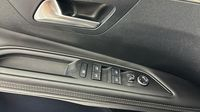 Peugeot 3008 HYBRID 225ch GT e-EAT8 — photo 30