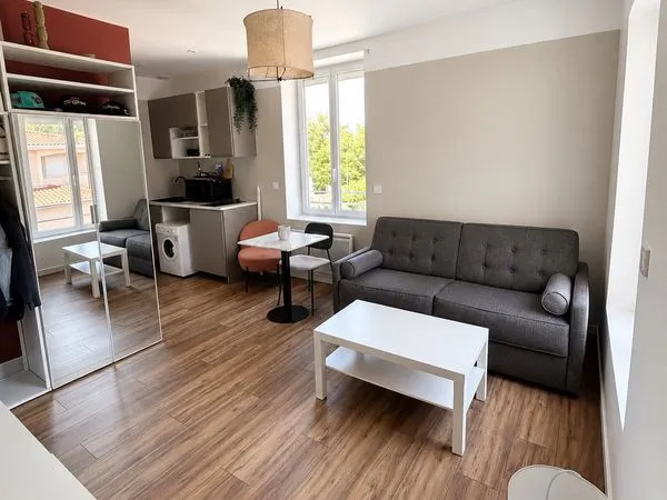 À VENDRE - Studio rénové et meublé - Irigny