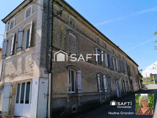 Maison familiale, non mitoyenne, 3 Granges attenantes et jardin clos
