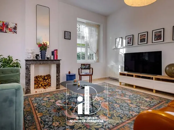 Maison 7 pièces 210 m²
