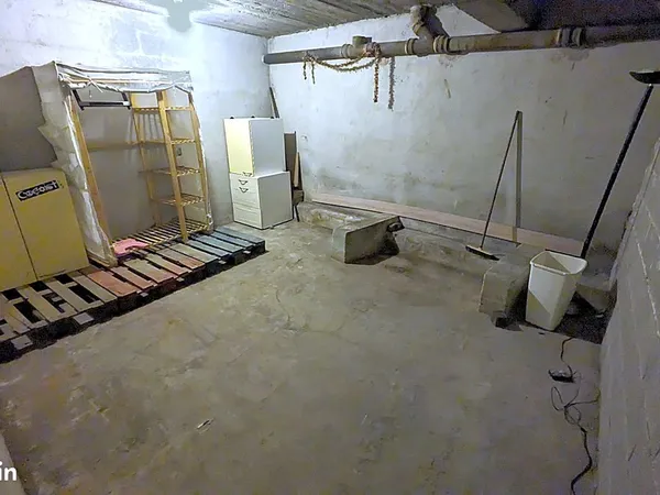 Grande cave sécurisée de 23 m² - Nice Centre / Quartier des Fleurs