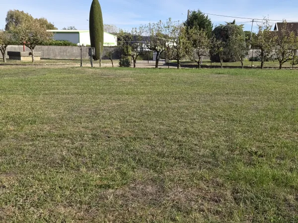 TERRAIN CONSTRUCTIBLE DE 1071 M2 PLAT.