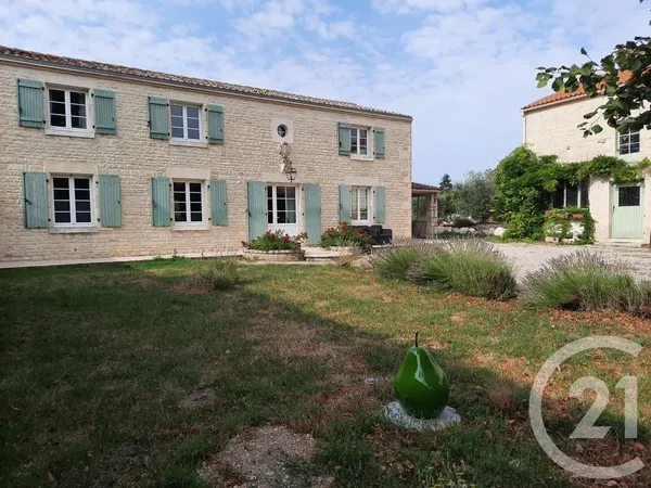 Maison 7 pièces 396 m²