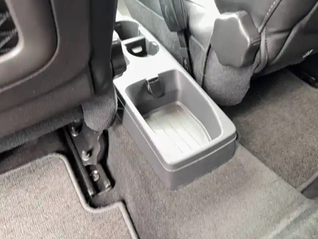 Renault Captur tce 150 fap edc — photo 25