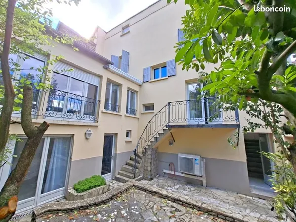 Maison 7 pièces 159 m²