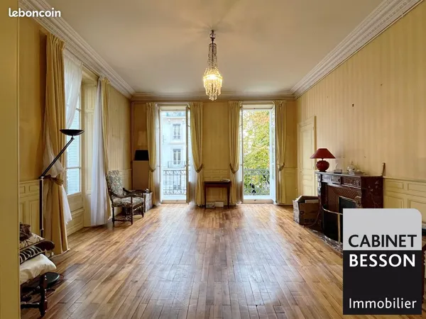 Appartement 6 pièces 202 m²