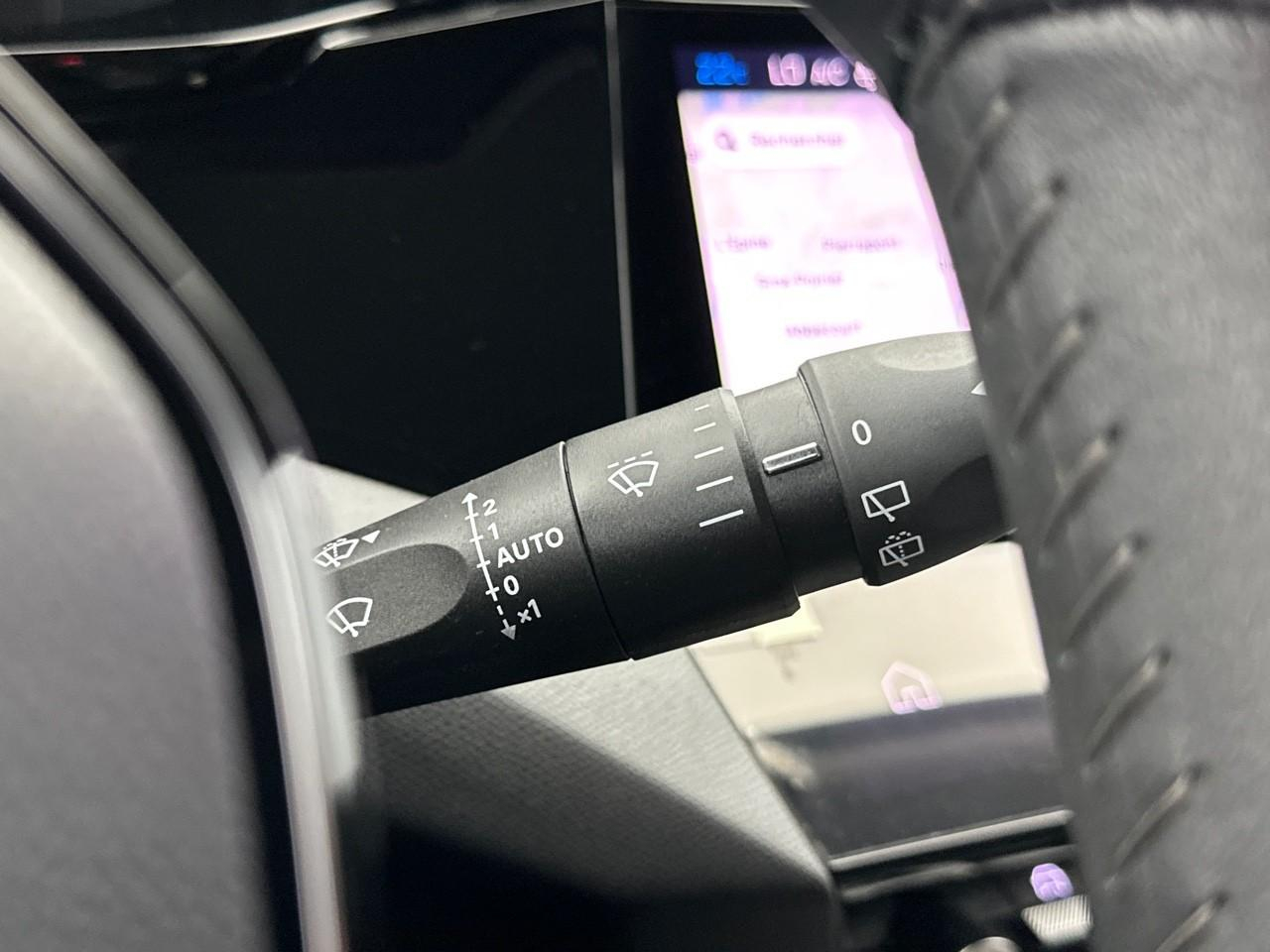 Peugeot 308 phev 180 e-eat8 allure pack — photo 18