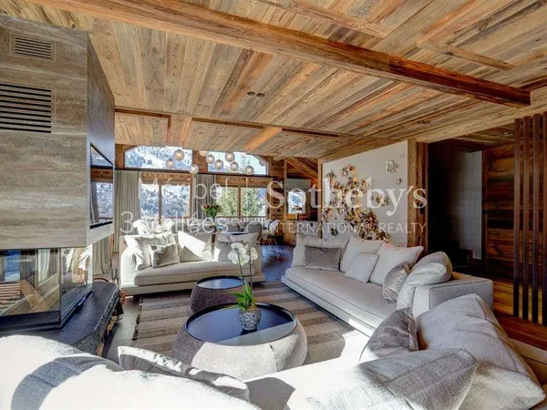 Chalet 8 pièces 330 m²