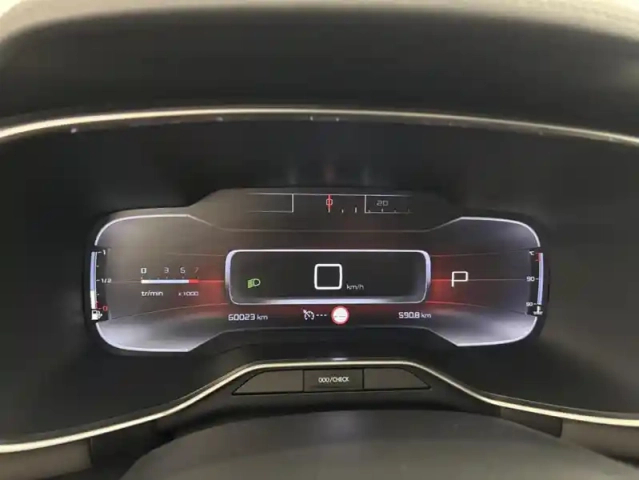 Citroën C5 Aircross bluehdi 130ch feel eat8 suréquipé — photo 17