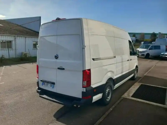 Volkswagen Crafter fg 30 l3h3 2.0 tdi 140ch business traction — photo 6