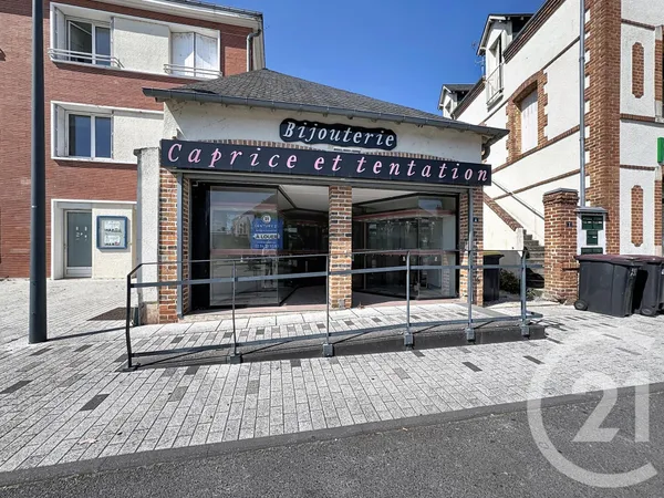 Local commercial 61 m²