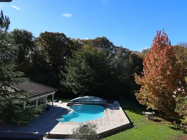 Maison 6 pièces 210 m²