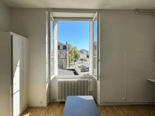 STUDIO ORLÉANS CENTRE 19M2